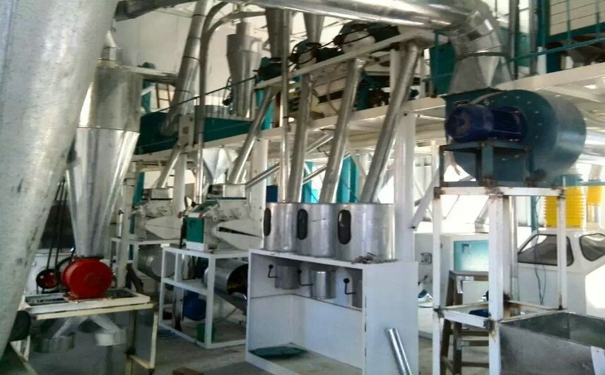 一套玉米深加工機械多少錢(qián)?在未來(lái)產(chǎn)業(yè)發(fā)展中使用范圍廣泛