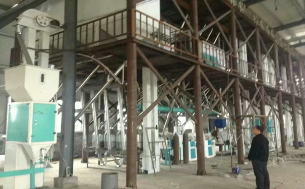 維修玉米糝加工設備在拆除設備時(shí)需要注意什么?全套需要多少錢(qián)?